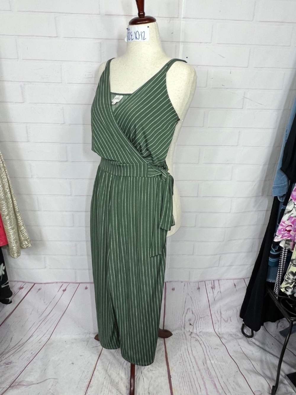 Like New |•KAILEIGH•| Green Striped Wide Leg Jumpsuit Tie Waist Crisscross Top - Picture 3 of 11